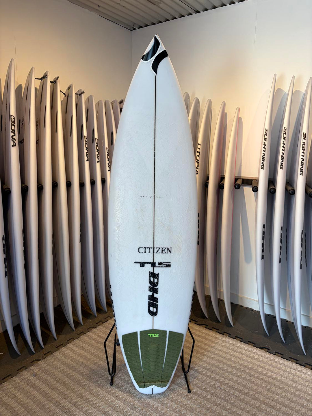 サーフィン・ボディボード DHD EE DNA 5'8 1/2\"x 18 1/2\" x 2 5/16\" サーフィン・ボディボード DHD EE DNA 5'8 1/2