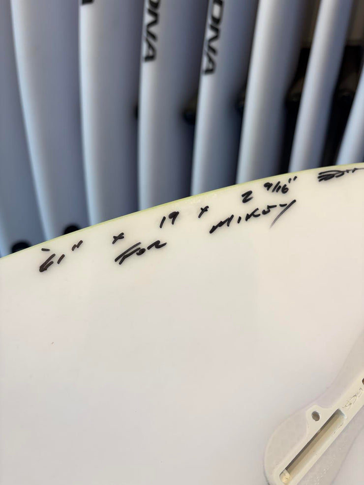 Mikey McDonagh Juliette 6'1 (EPS)