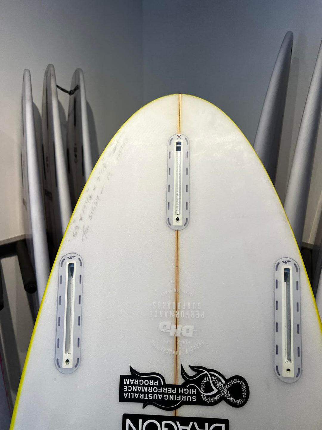 EE JULIETTE JNR – DHD SURF JAPAN